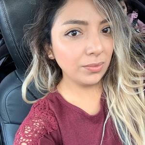 Meet your Posher, Mariela